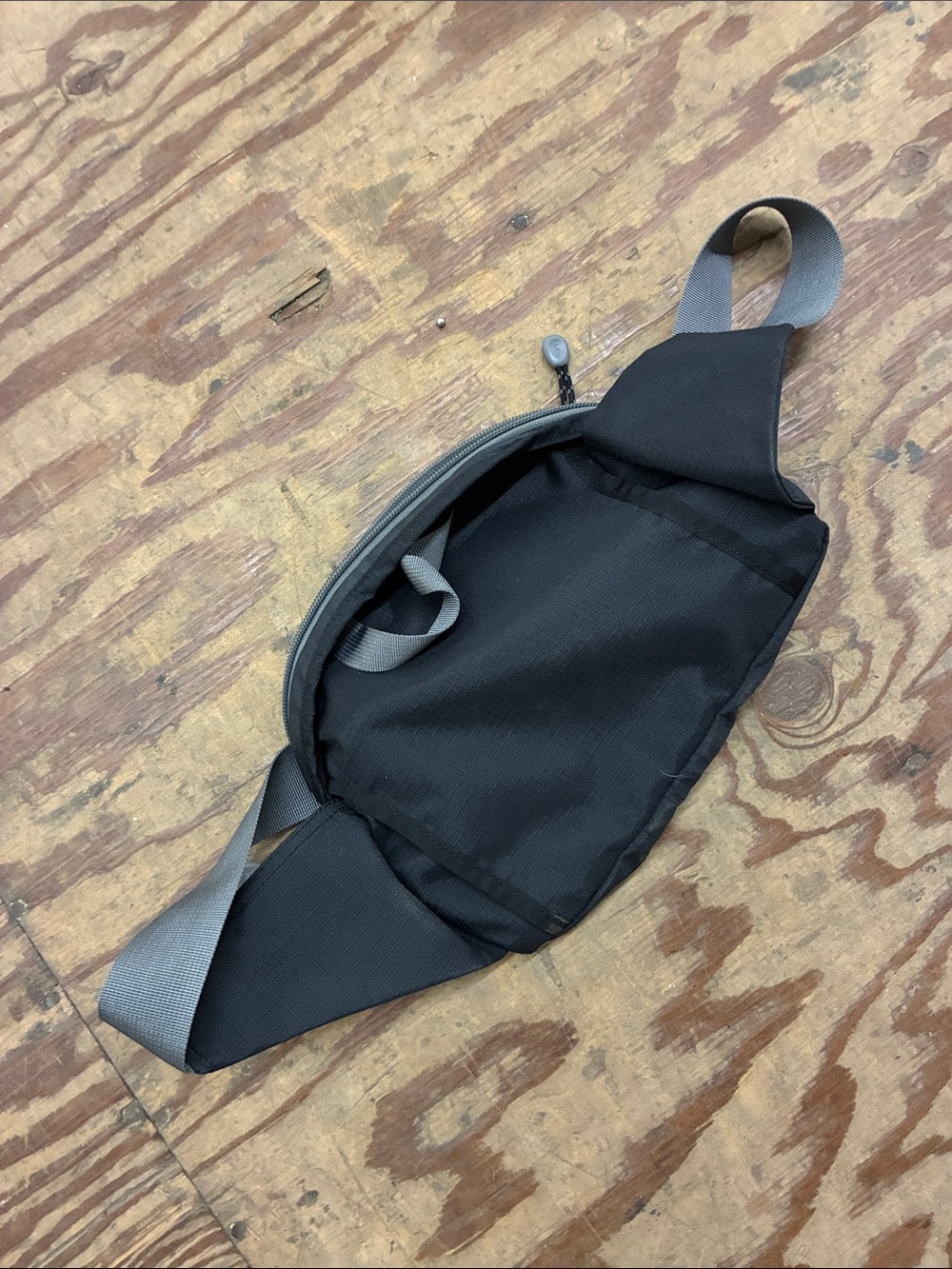REI waist pack, black - Picture 3 of 3